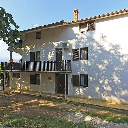 Luciano 1204 Medulin