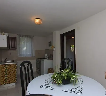 Luciano 1204 Apartamento